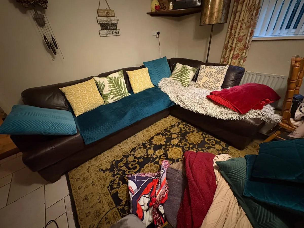L shape sofa - Image 1