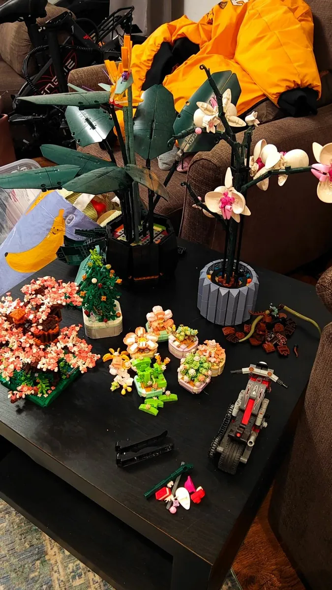 assorted Lego flower sets - Image 1