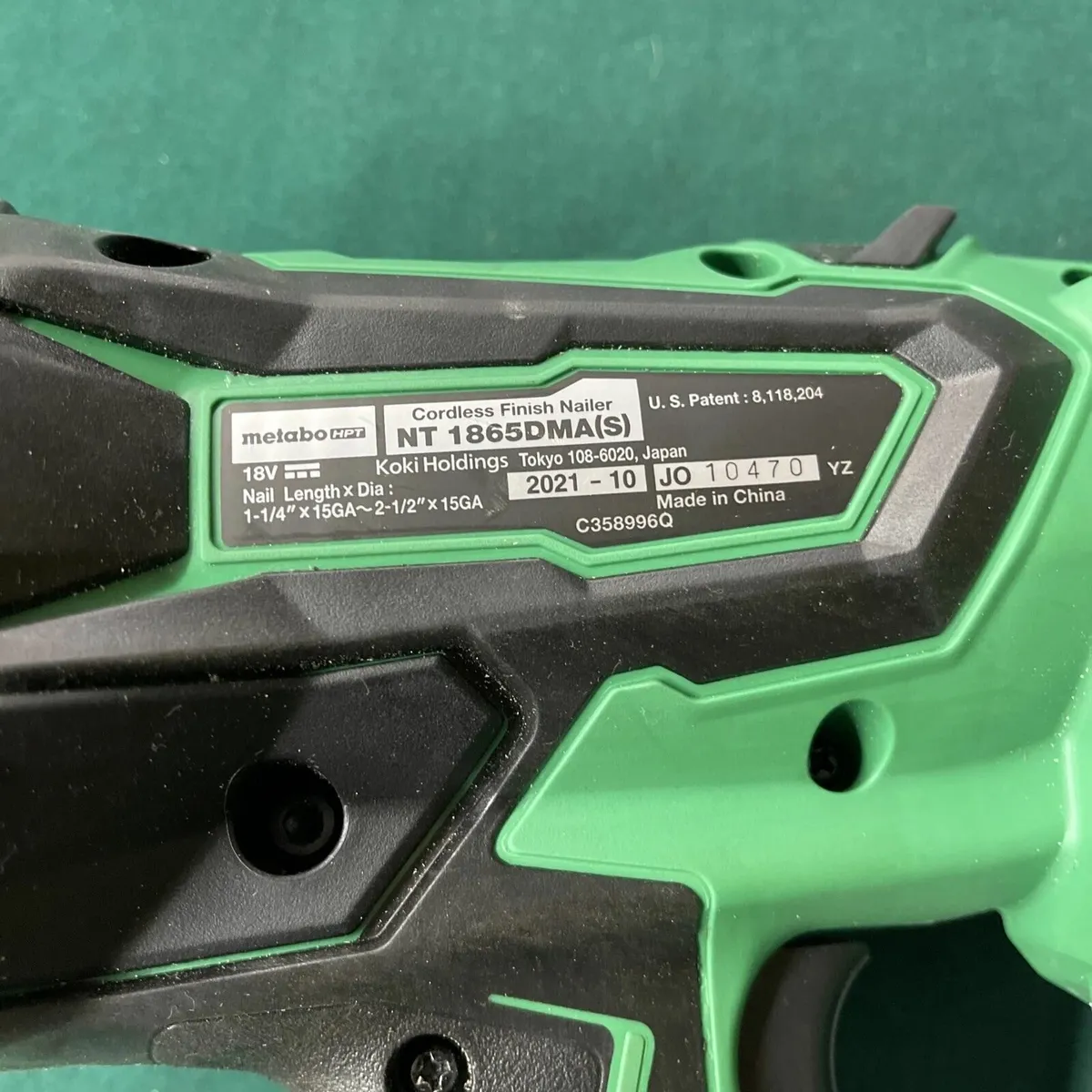 Metabo HPT 18V Cordless Angled Nailer Kit - Image 3