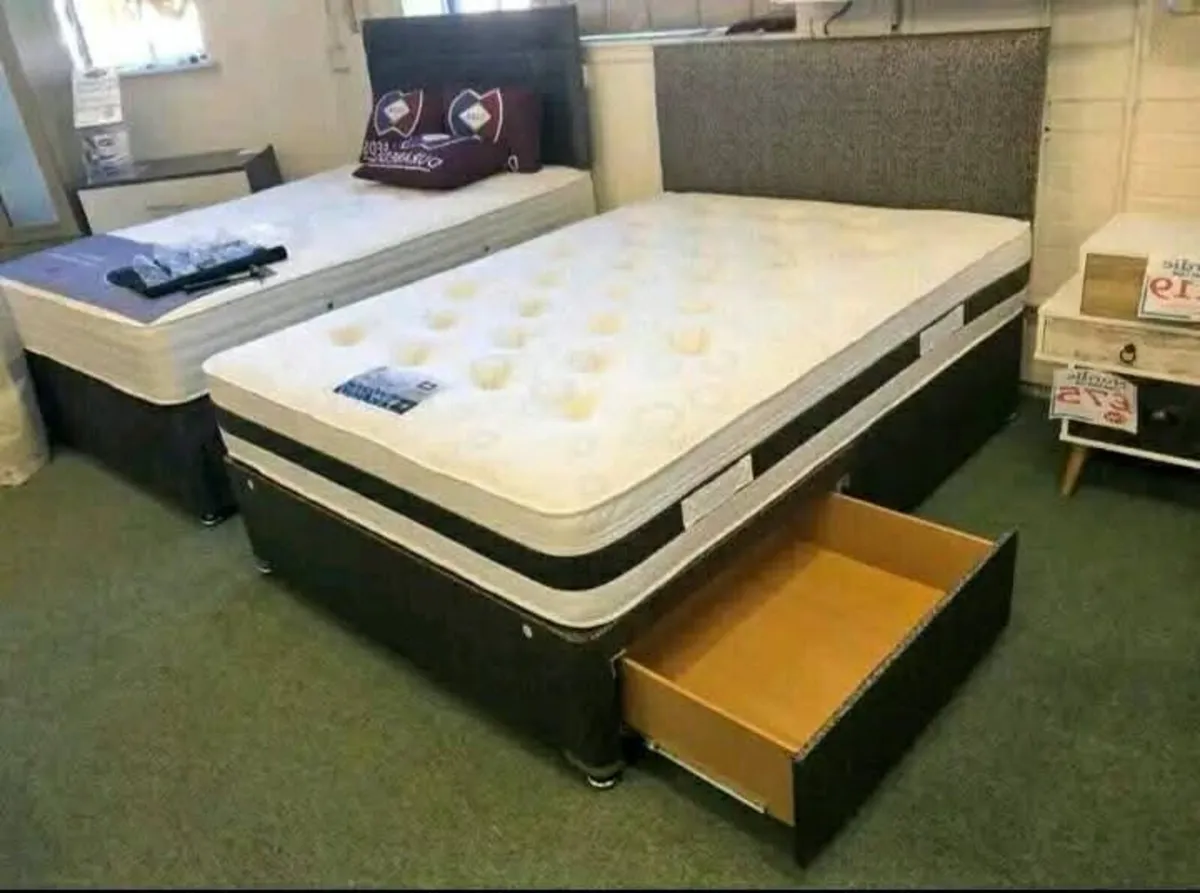 Modern beds & mattresses – free home delivery

Bra - Image 1