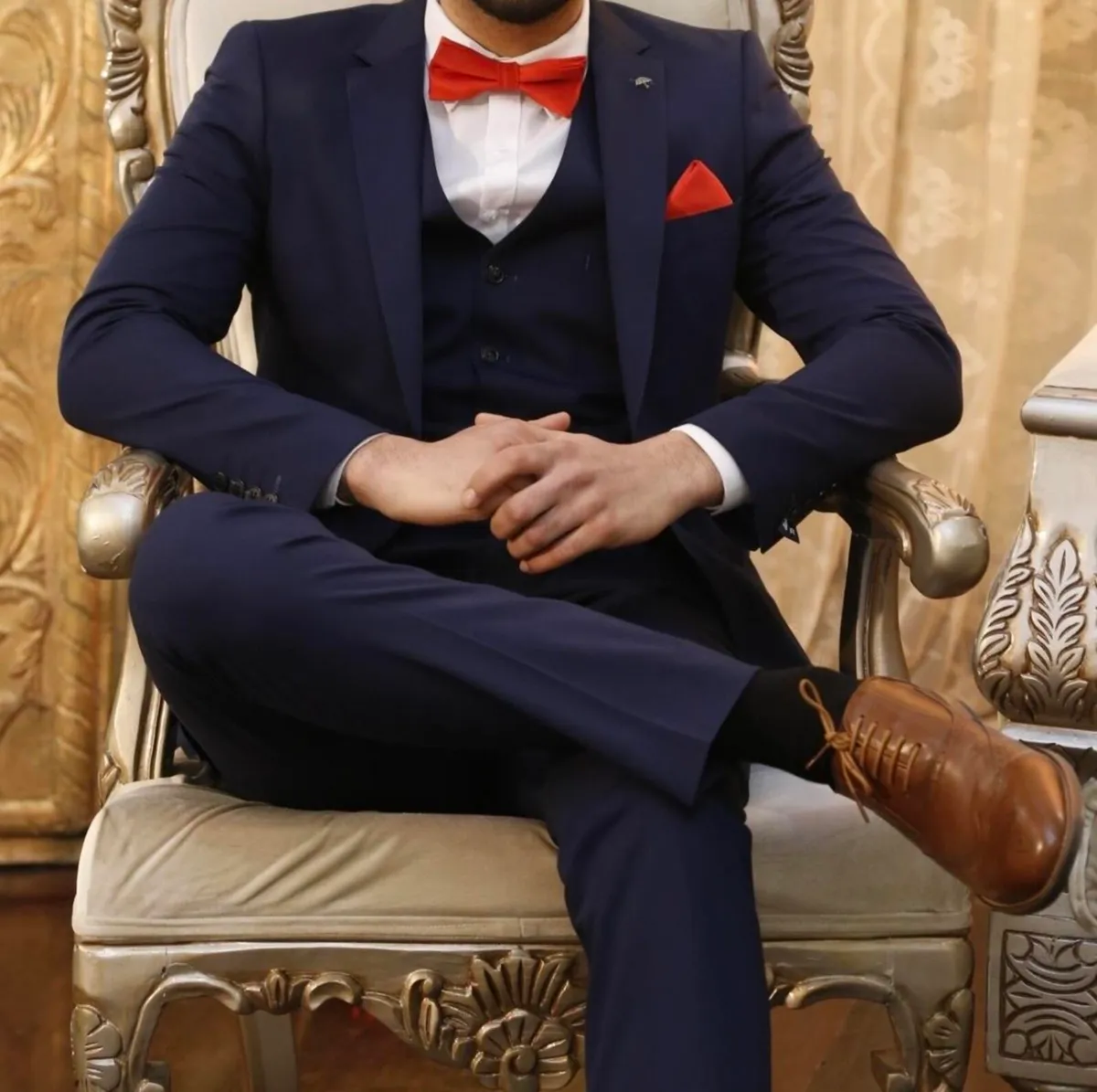 Navy blue three piece suit with red bowtie - Image 1