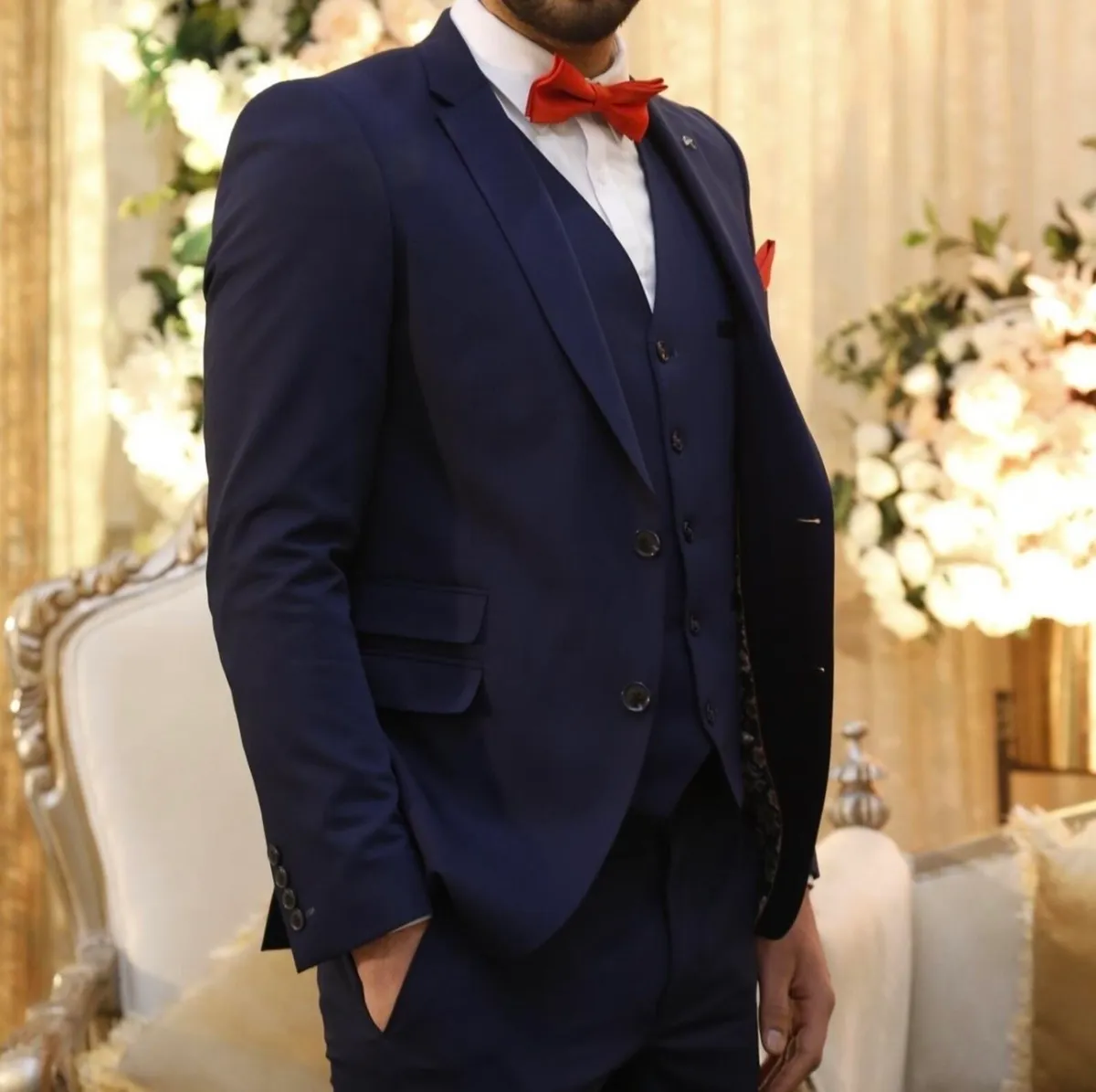 Navy blue three piece suit with red bowtie - Image 3