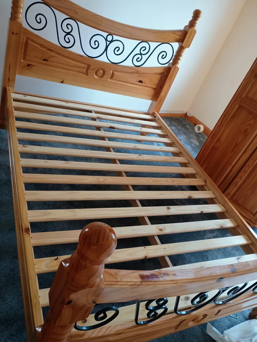 Double bed - Image 2