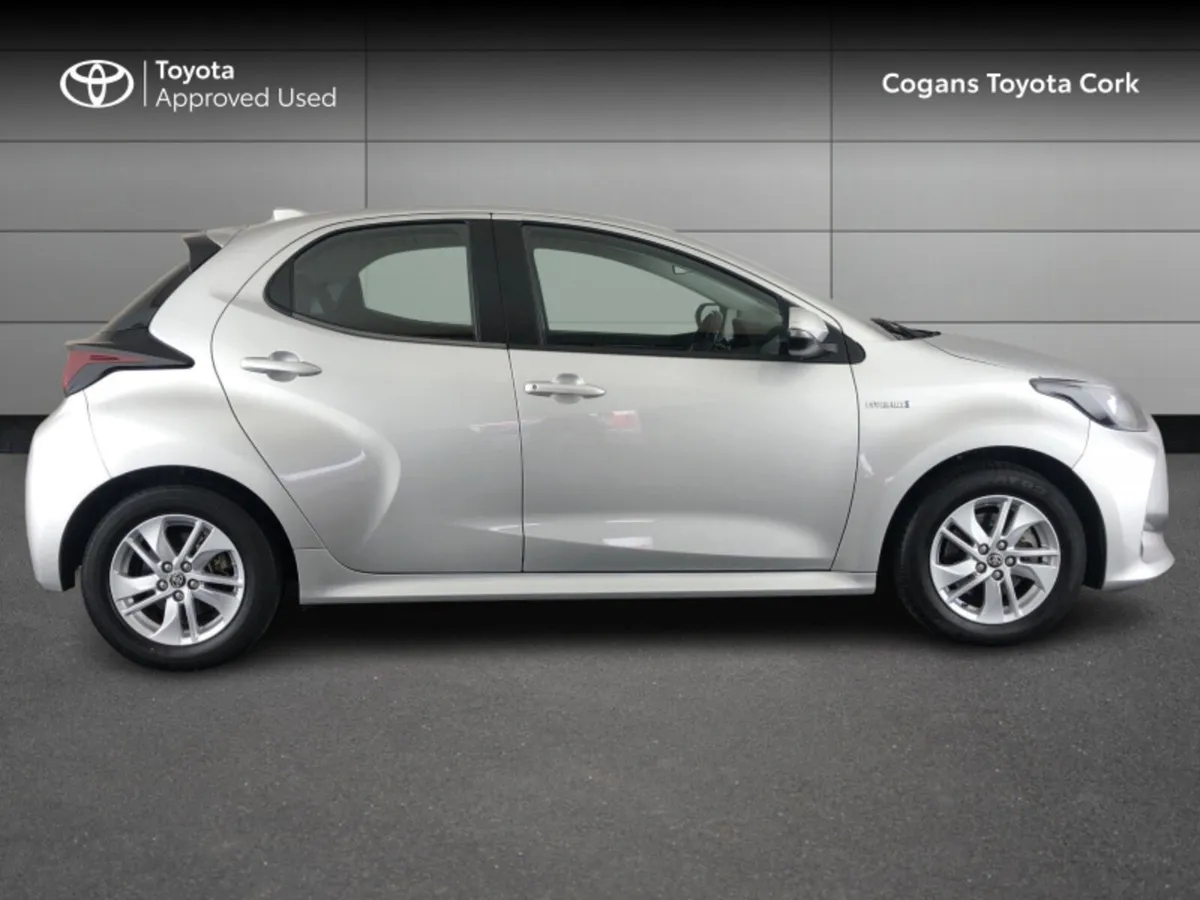 Toyota Yaris yaris hybrid luna - Image 3