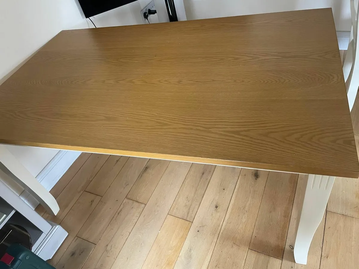 Dining table - Image 4
