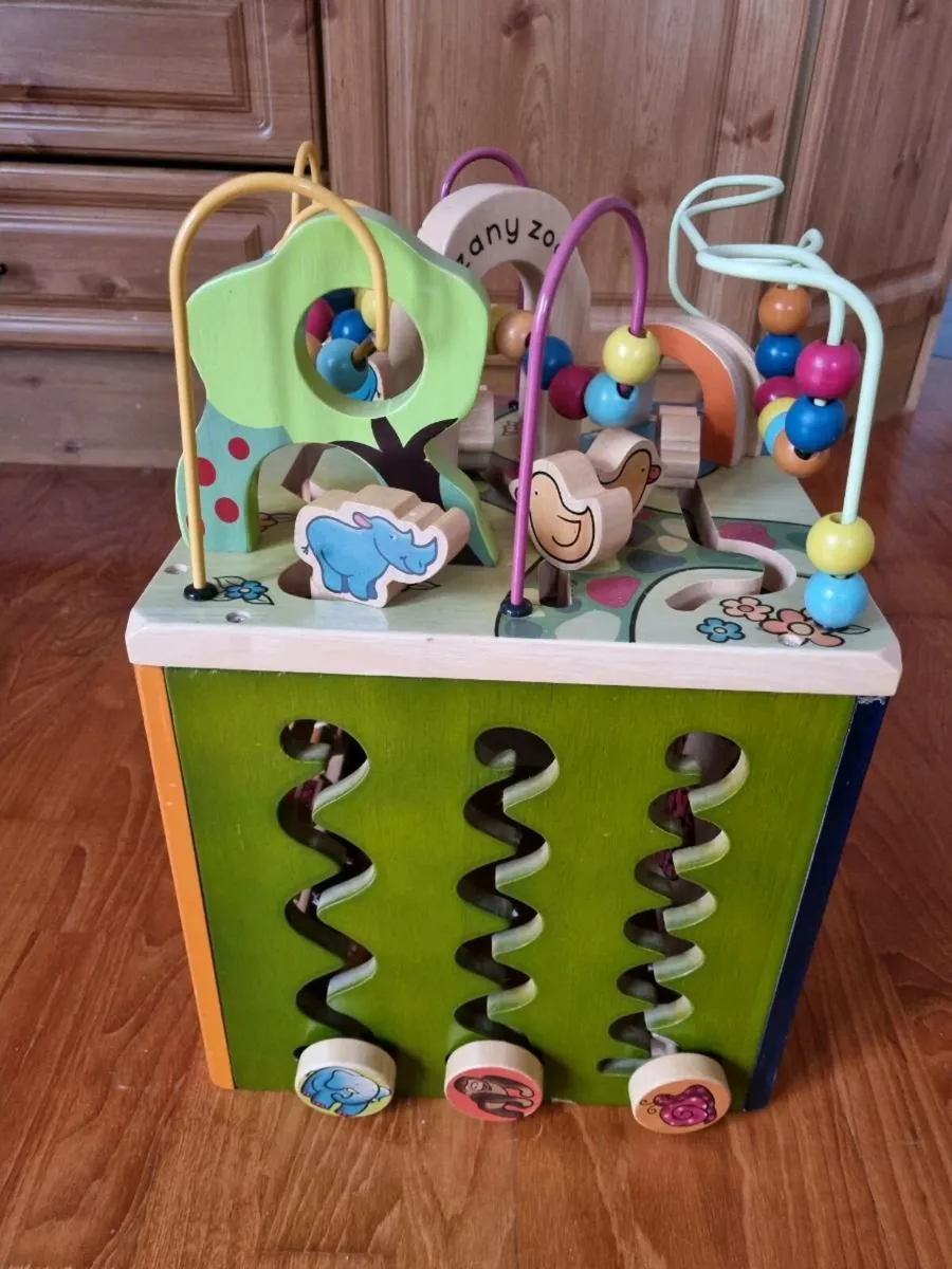 Zany zoo activity cube - Image 2