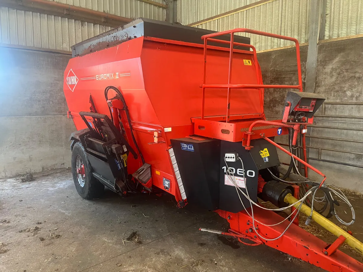 Used Kuhn Euromix II 1060 Diet Feeder - Image 1