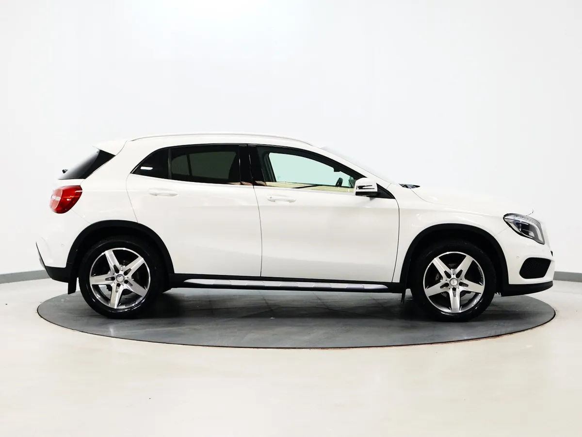 *52* 2015 Mercedes-Benz GLA 2.1cdi amg line - Image 3