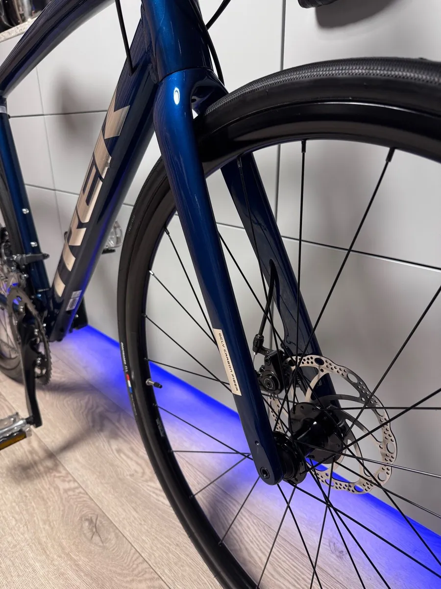 TREK Domane AL2 Disc Road Bike - Image 4