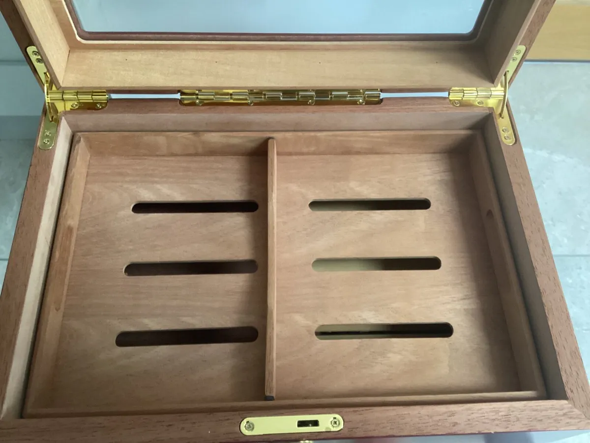Humidor for Cigars - Image 4