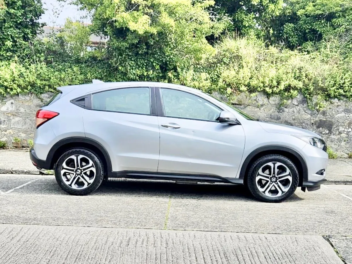 Honda HR-V 2017!!1.5l PETROL MANUAL!! - Image 3