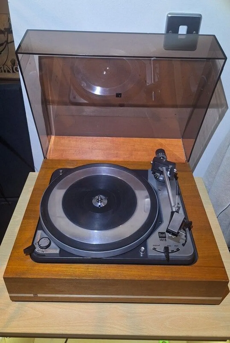 Dual 1019 Turntable - Serviced - Image 1