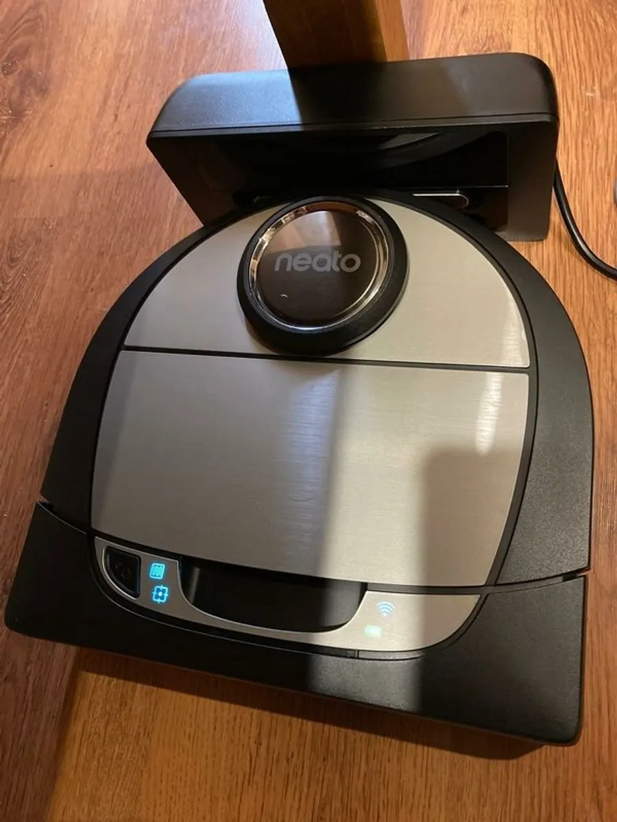 Neato D7 - Image 2