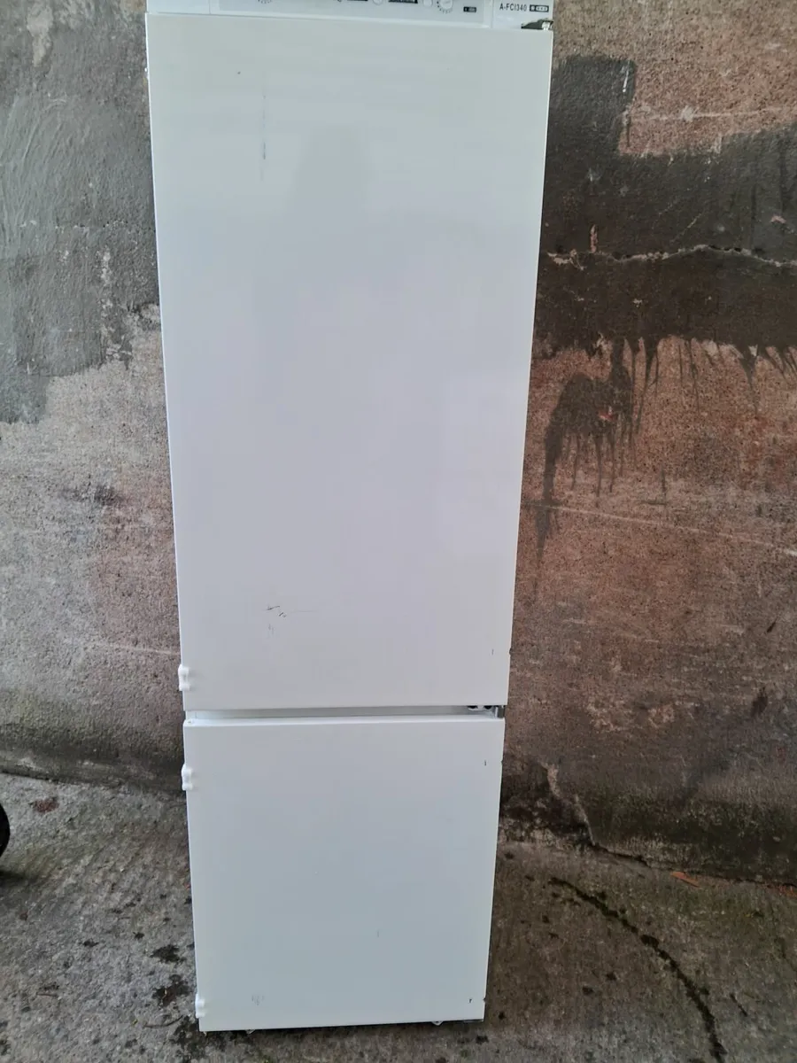 INTEGRETED FRIDGE AND FREEZER - Image 4