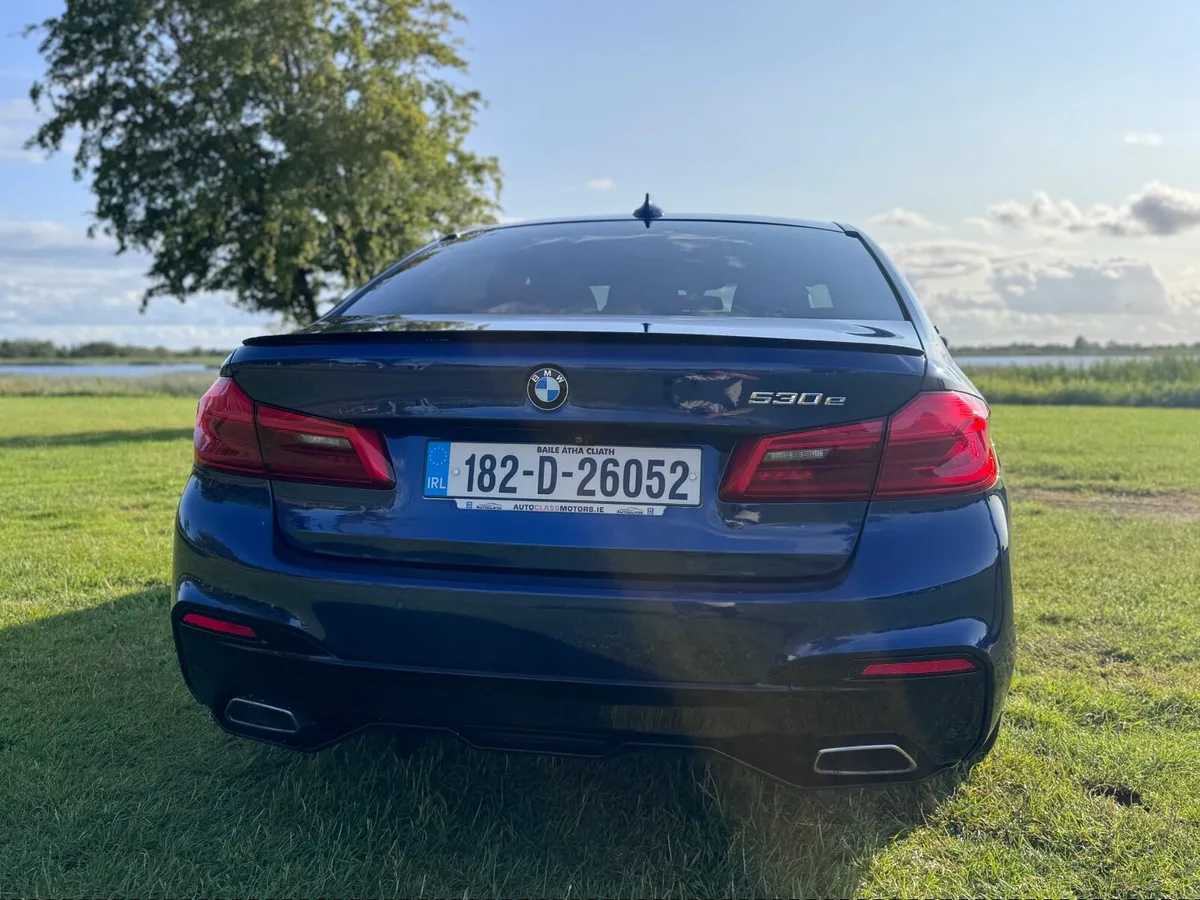 BMW 5-Series 2018 - Image 2