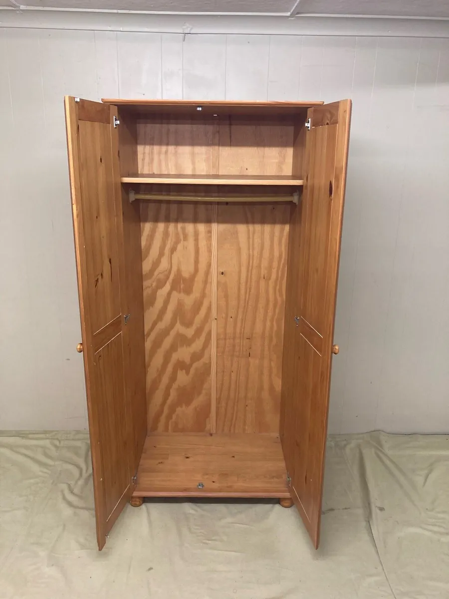 Wardrobe - Image 4