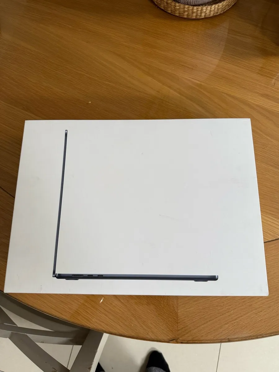 MacBook Air 2023 15” M2 high spec - Image 1