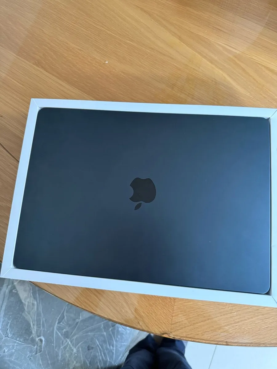 MacBook Air 2023 15” M2 high spec - Image 2