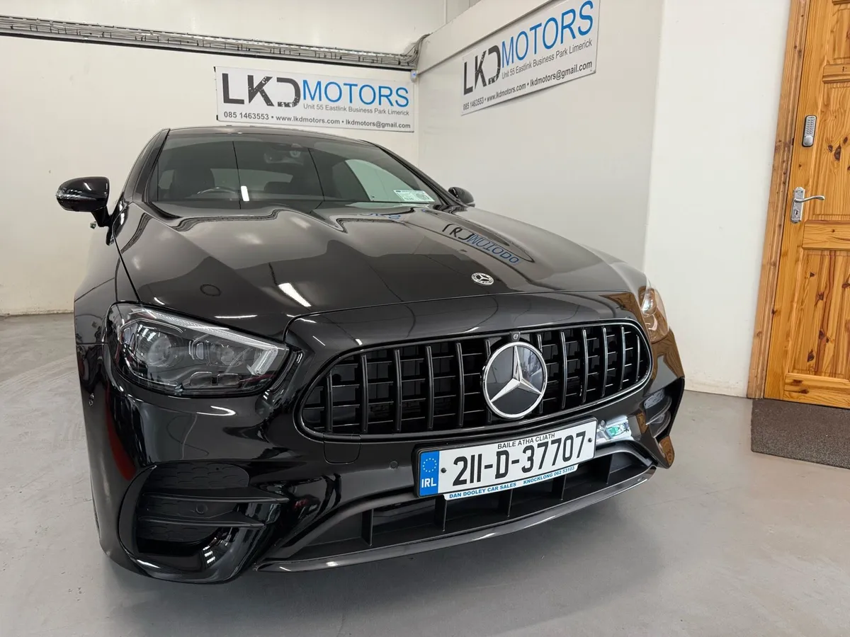 Mercedes-Benz E 220 AMG Coupe line premium - Image 2