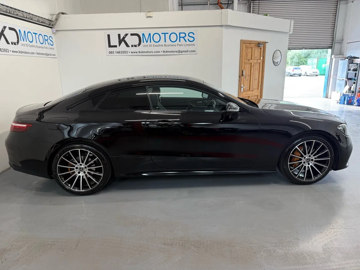 Mercedes-Benz E 220 AMG Coupe line premium - Image 4