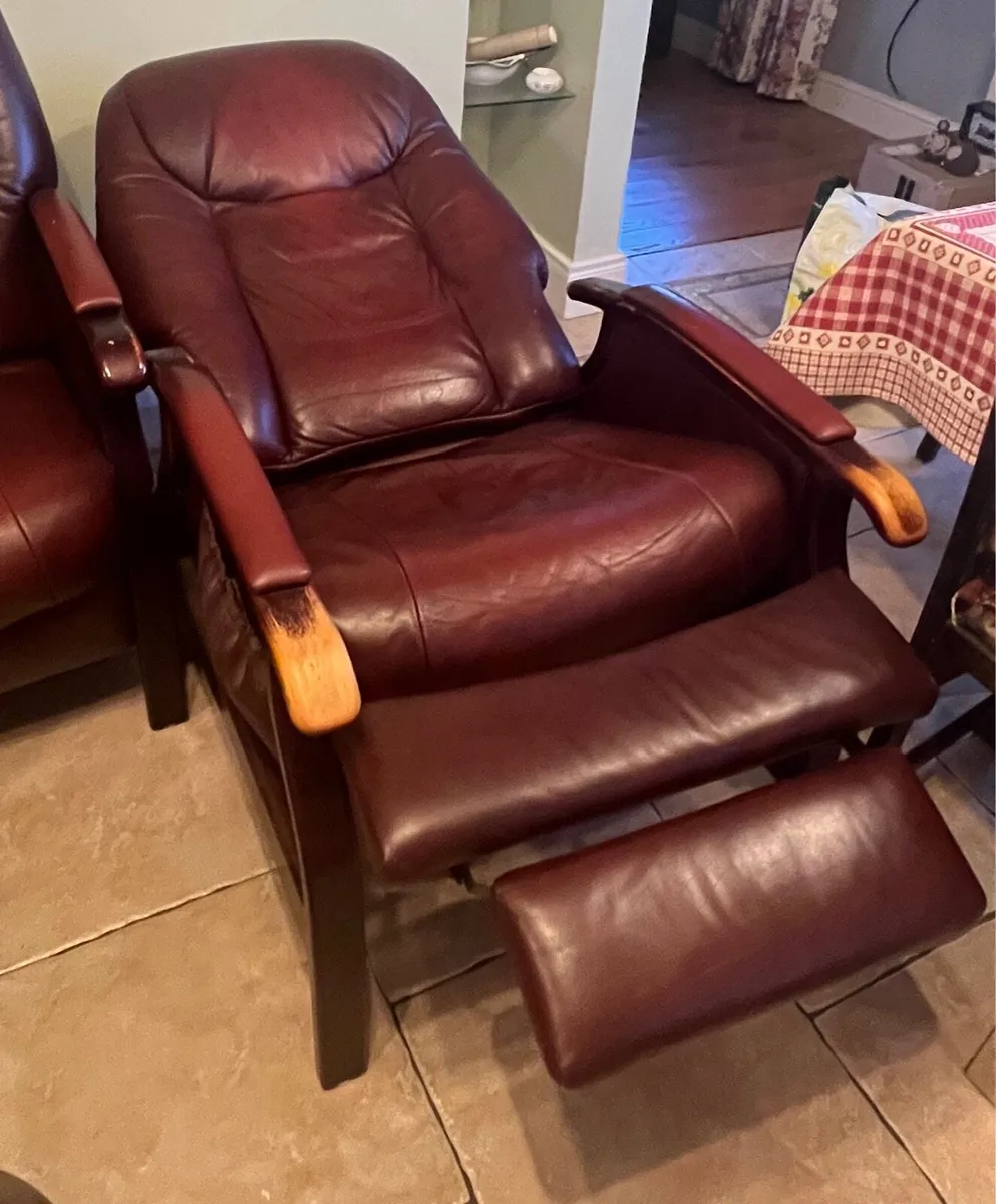 Leather Recliner Armchairs set of 2 - Image 2