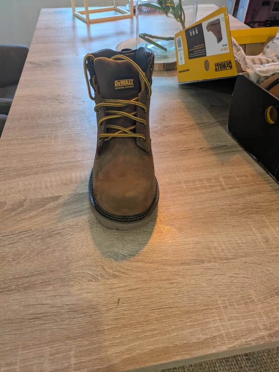 Steel toe cap dewalt boots - Image 2