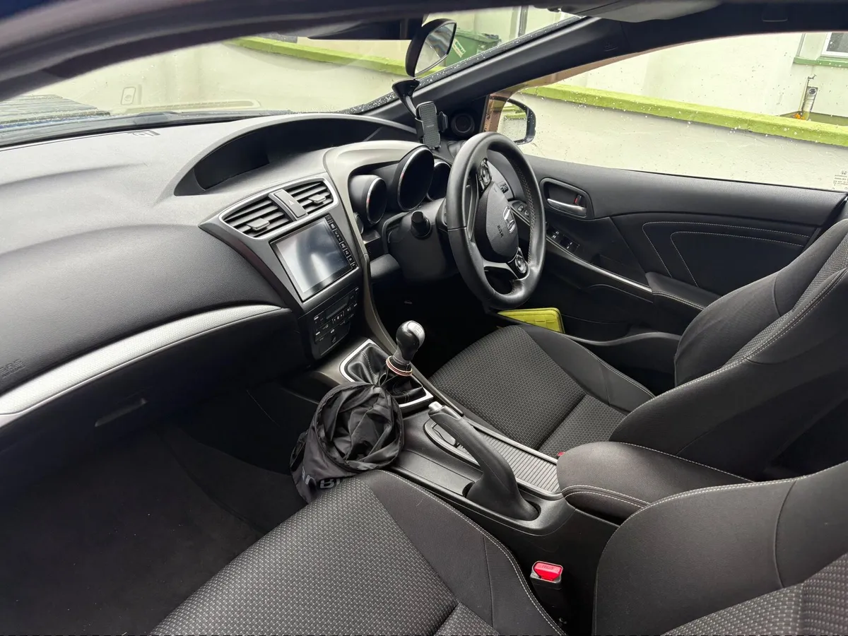 Honda Civic 2016 - Image 3