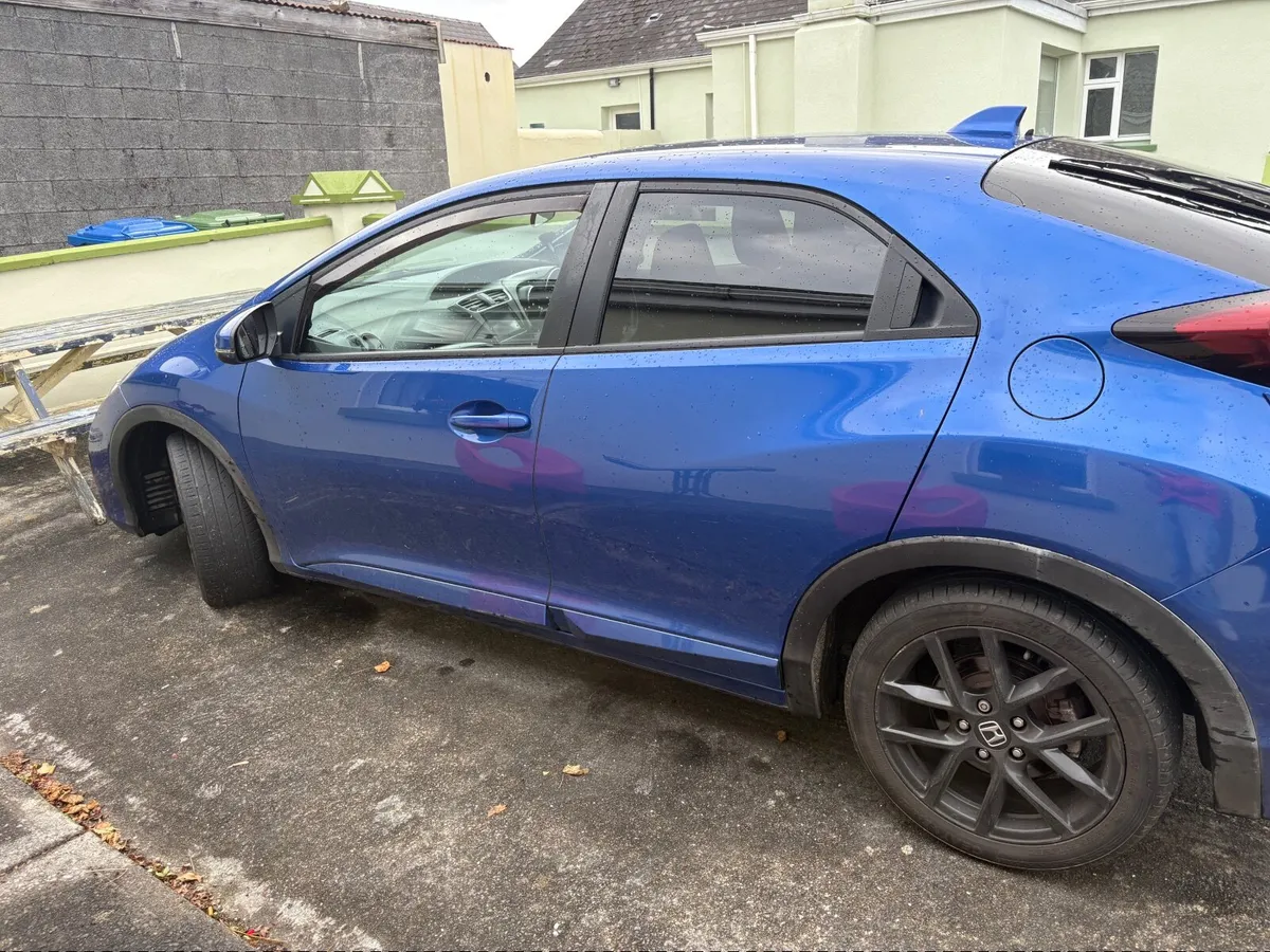 Honda Civic 2016 - Image 4
