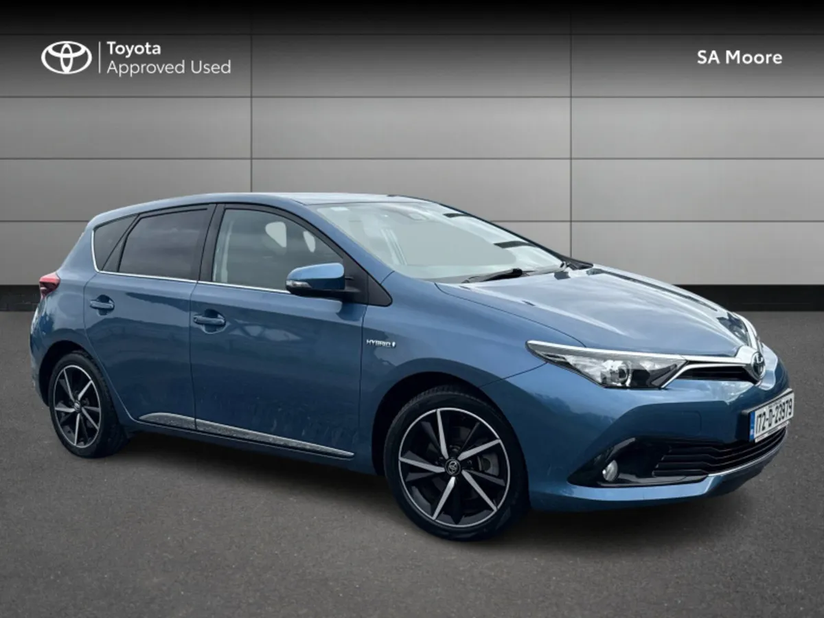 Toyota Auris HYBRID DESIGN - Image 1