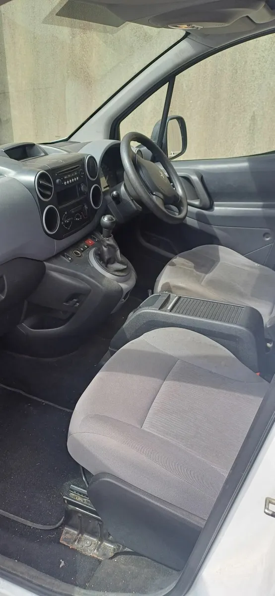 Peugeot Partner 2015 - Image 2
