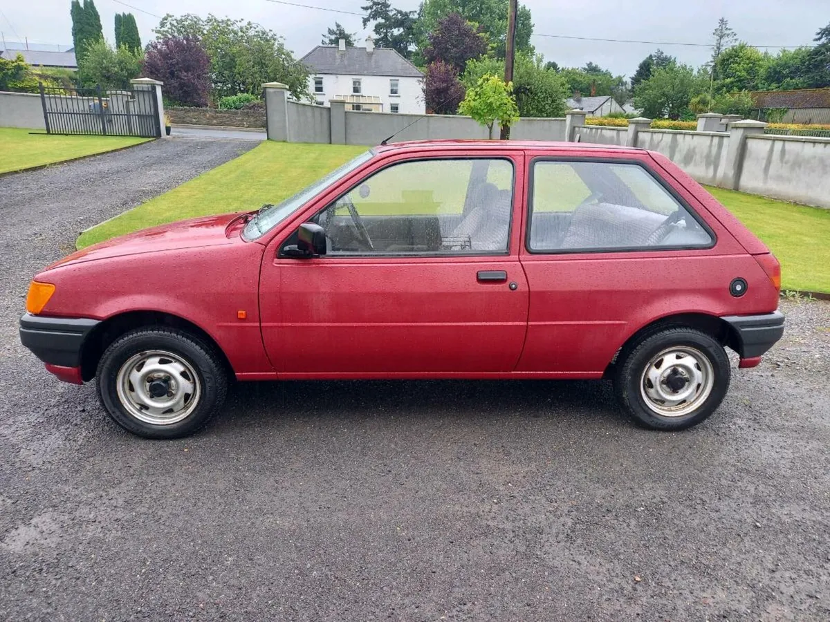 Ford fiesta 7k original miles - Image 3