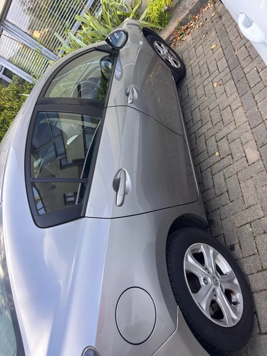 Mazda 3 1.6D Executive 4DR Diesel - Image 1
