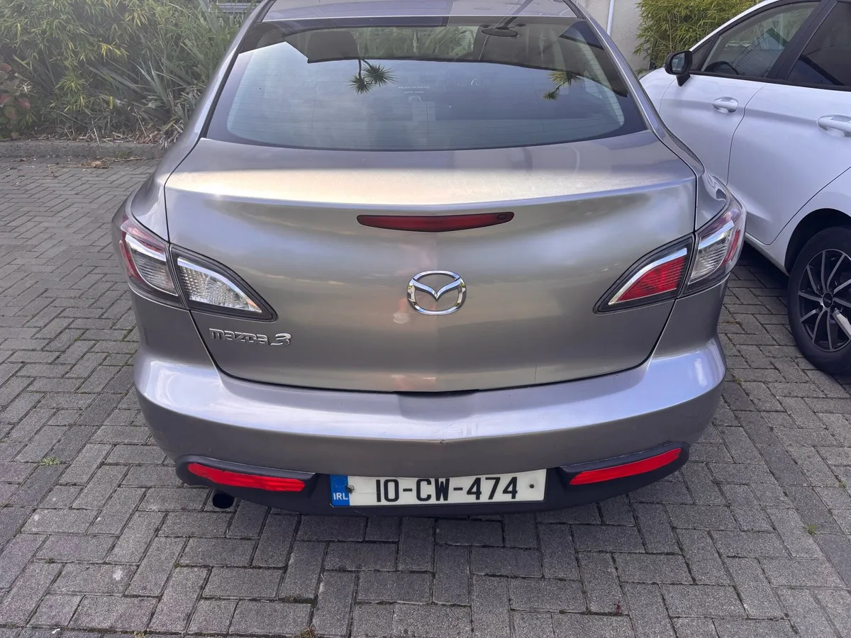 Mazda 3 1.6D Executive 4DR Diesel - Image 4
