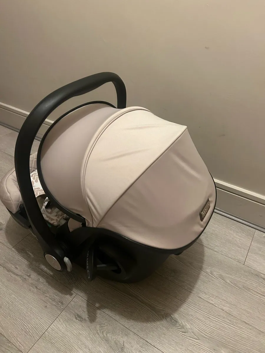 Pram - Image 4
