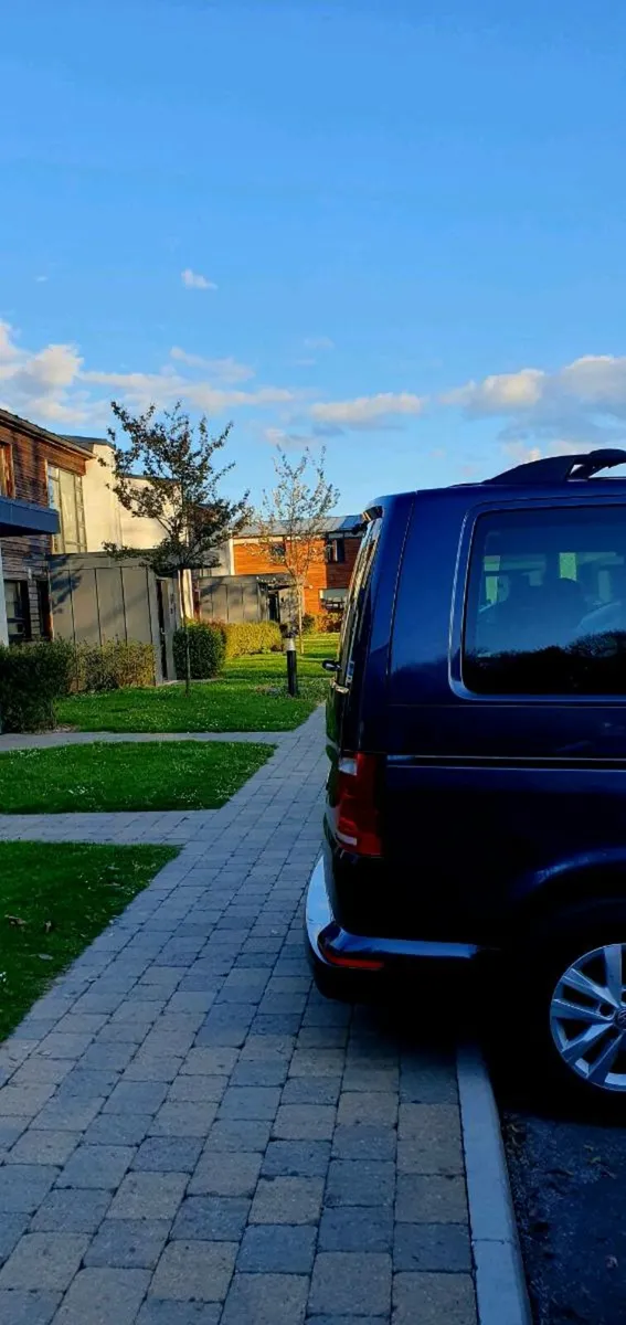 Volkswagen Caravelle - Image 3