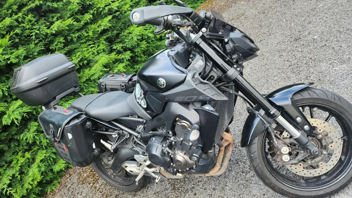 YAMAHA MT09 2021 - Image 2