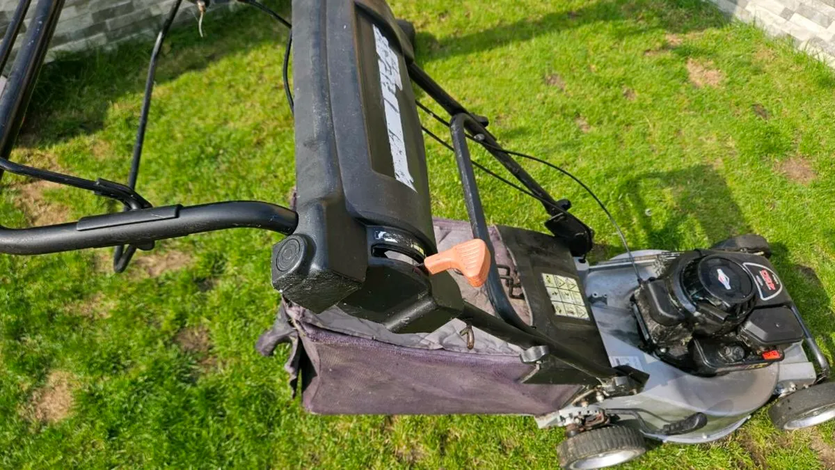 lawnmower - Image 3