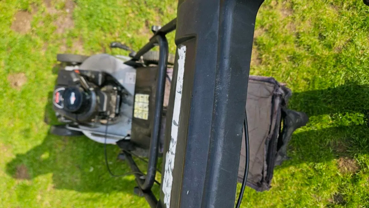 lawnmower - Image 4
