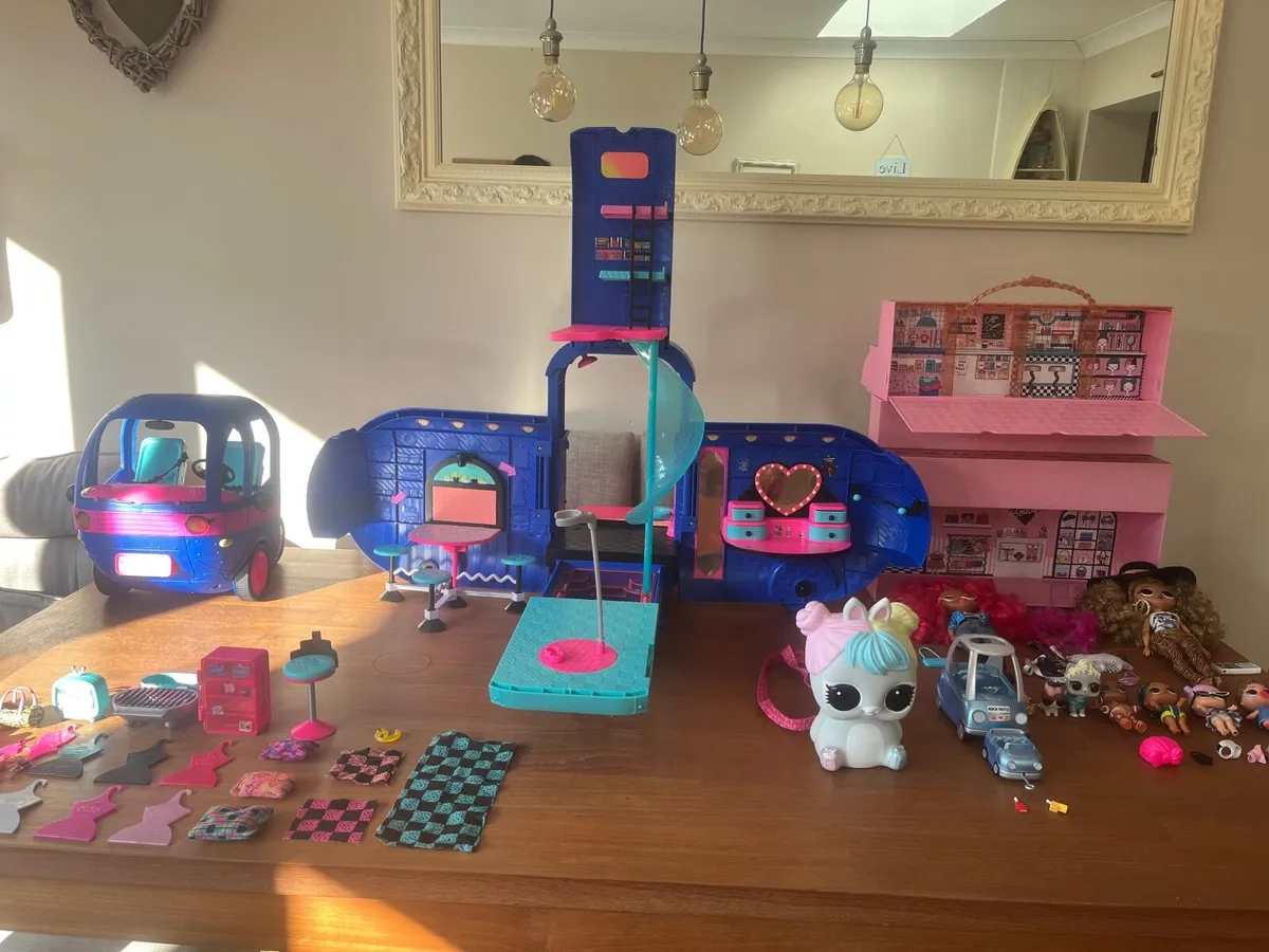 Lol Camper Van, Storage Case, Dolls & Accessories - Image 1