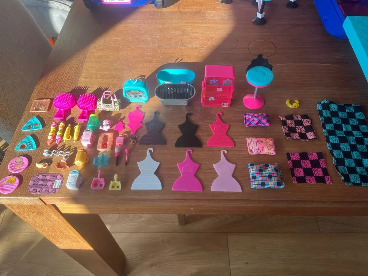 Lol Camper Van, Storage Case, Dolls & Accessories - Image 4