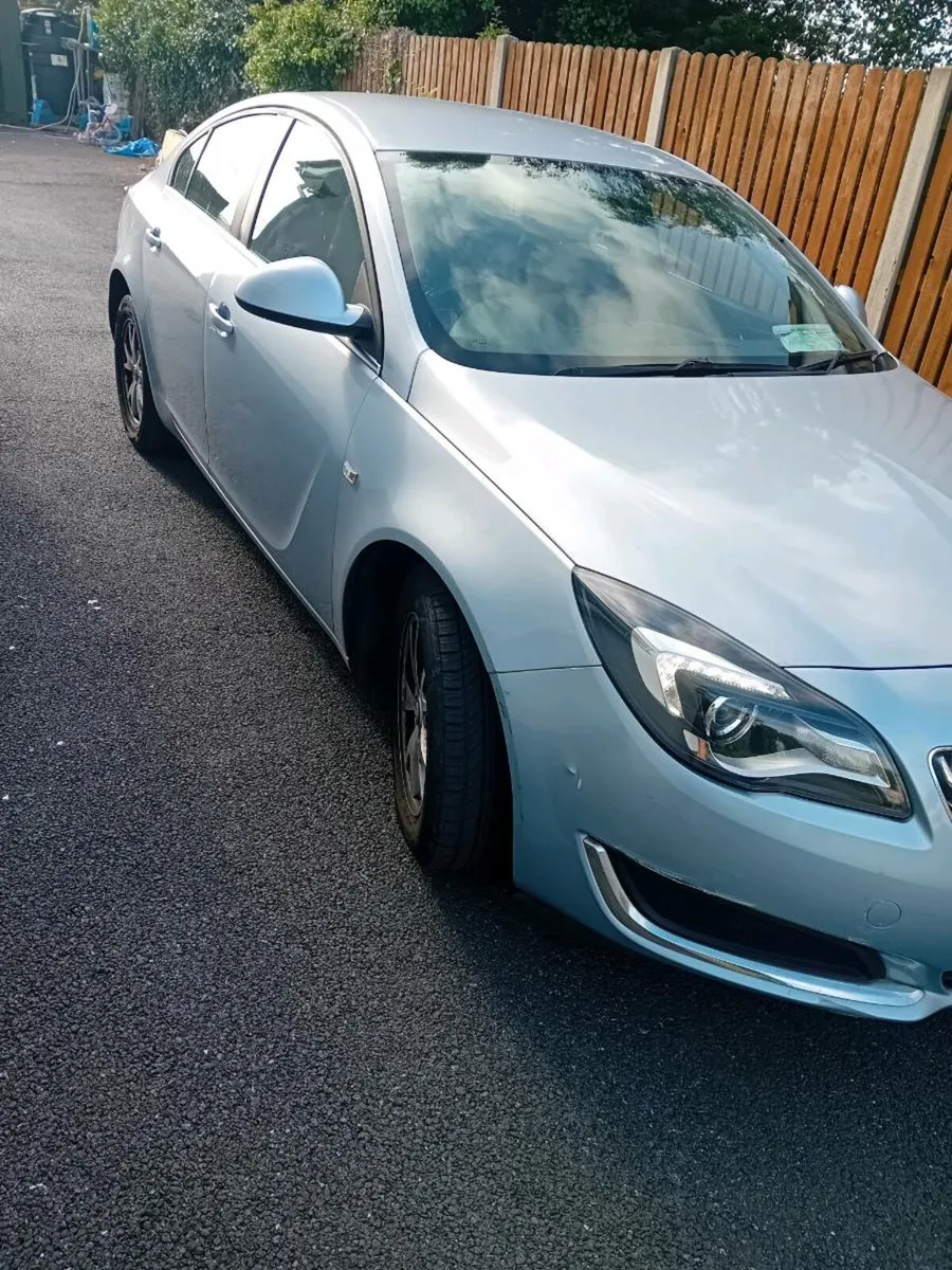 14 vauxhall insignia nctd and taxed low milage - Image 1