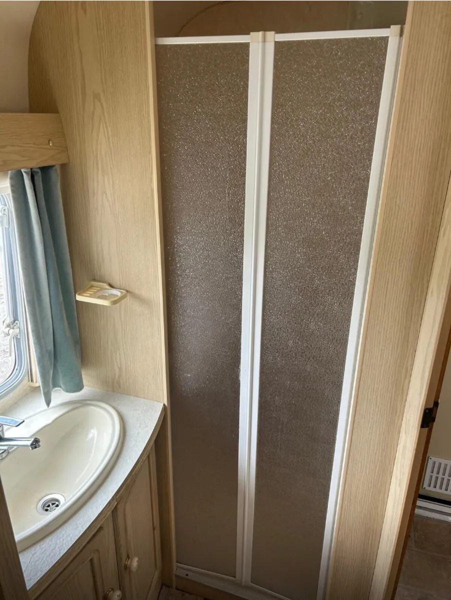 Elddis 3 berth caravan - Image 2