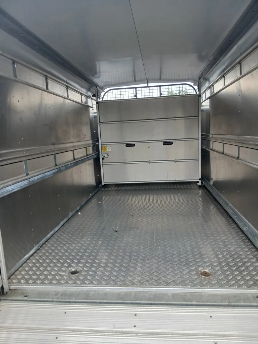 12' x 6'6" StockMaster Cattle Box - Image 3