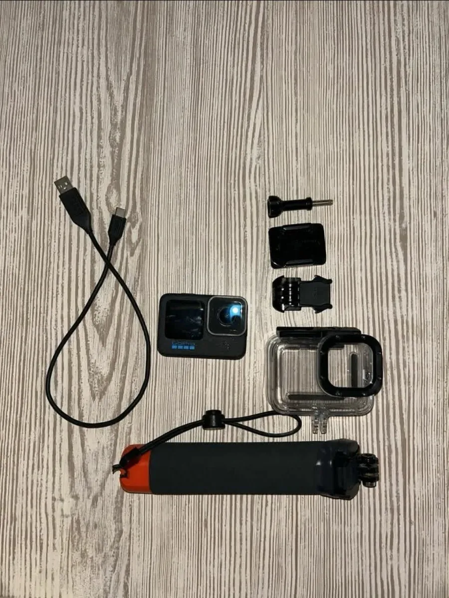 GoPro Hero12 Black + Assesories Bundle - Image 1