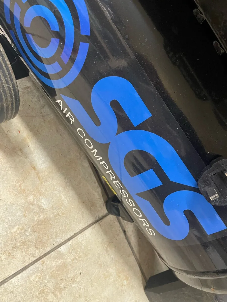 Air compressor - Image 1