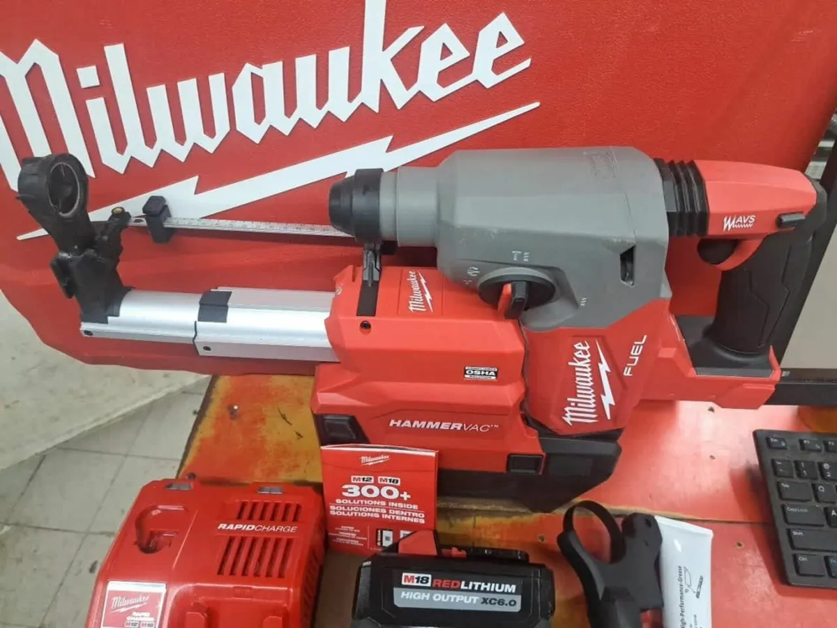 Milwaukee M18 Fuel SDS Plus Rotary Hammer - Image 3