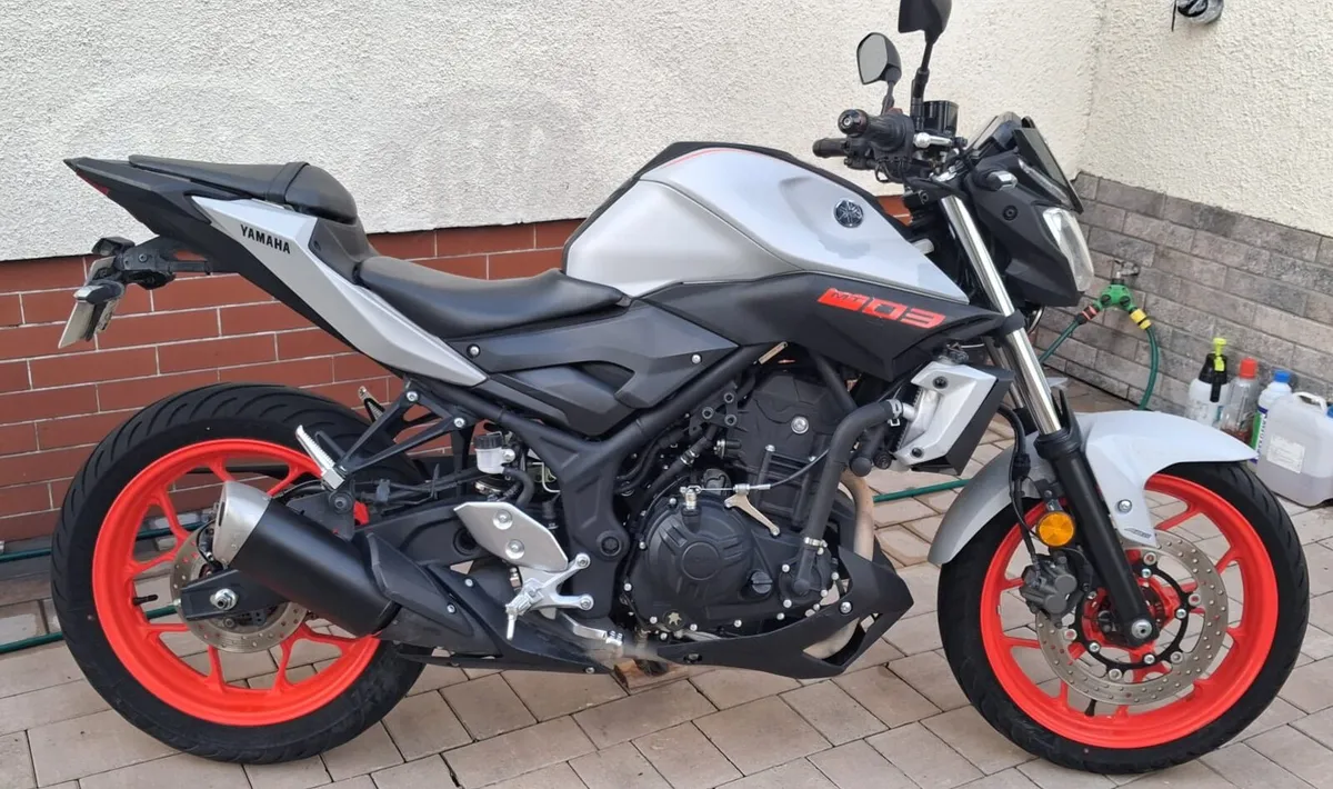 YAMAHA MT03 - Image 2