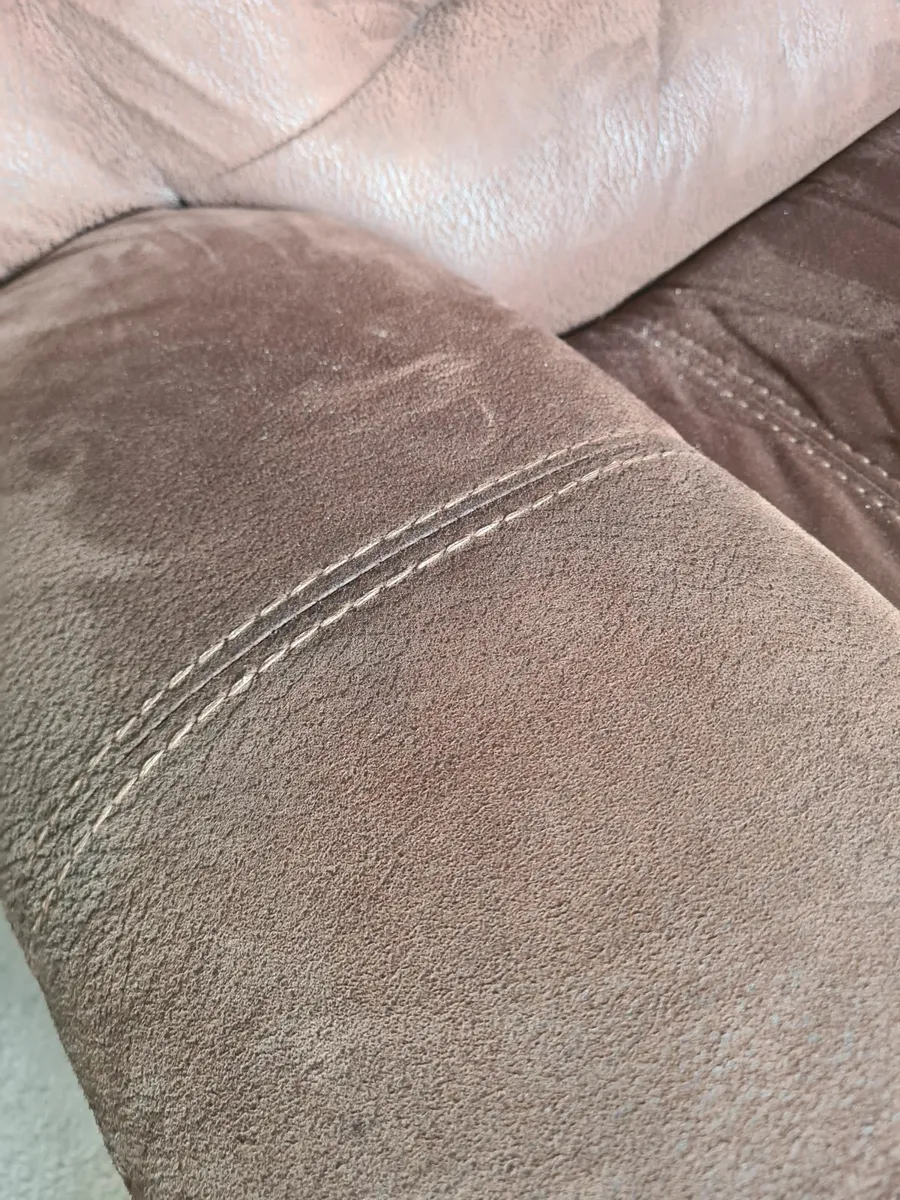 RECLINER ARMCHAIR - Image 3