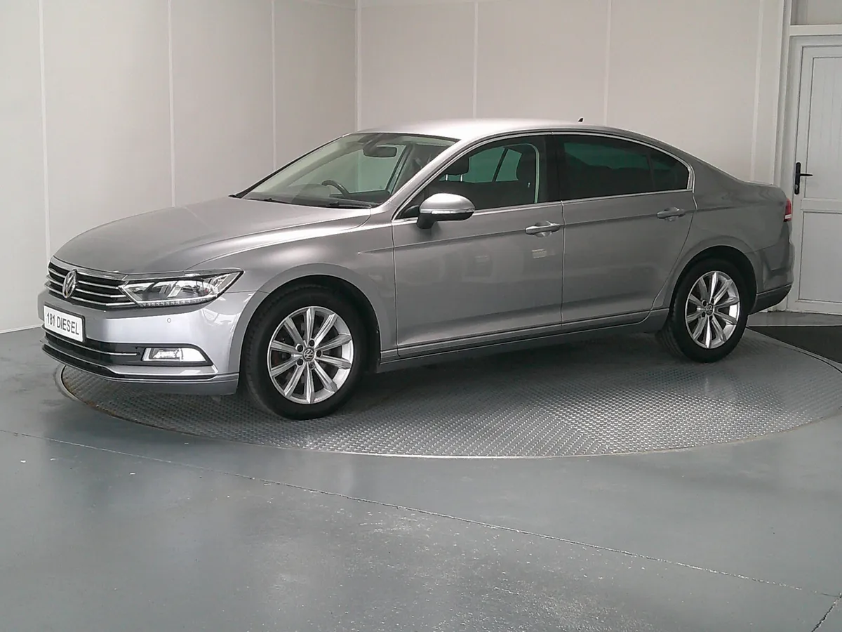 Volkswagen Passat 2018 - Image 3