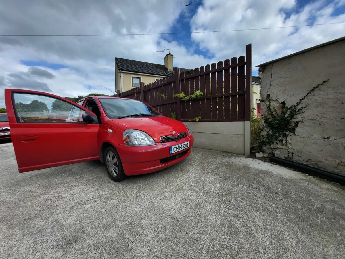 Toyota Yaris 2003 - Image 4